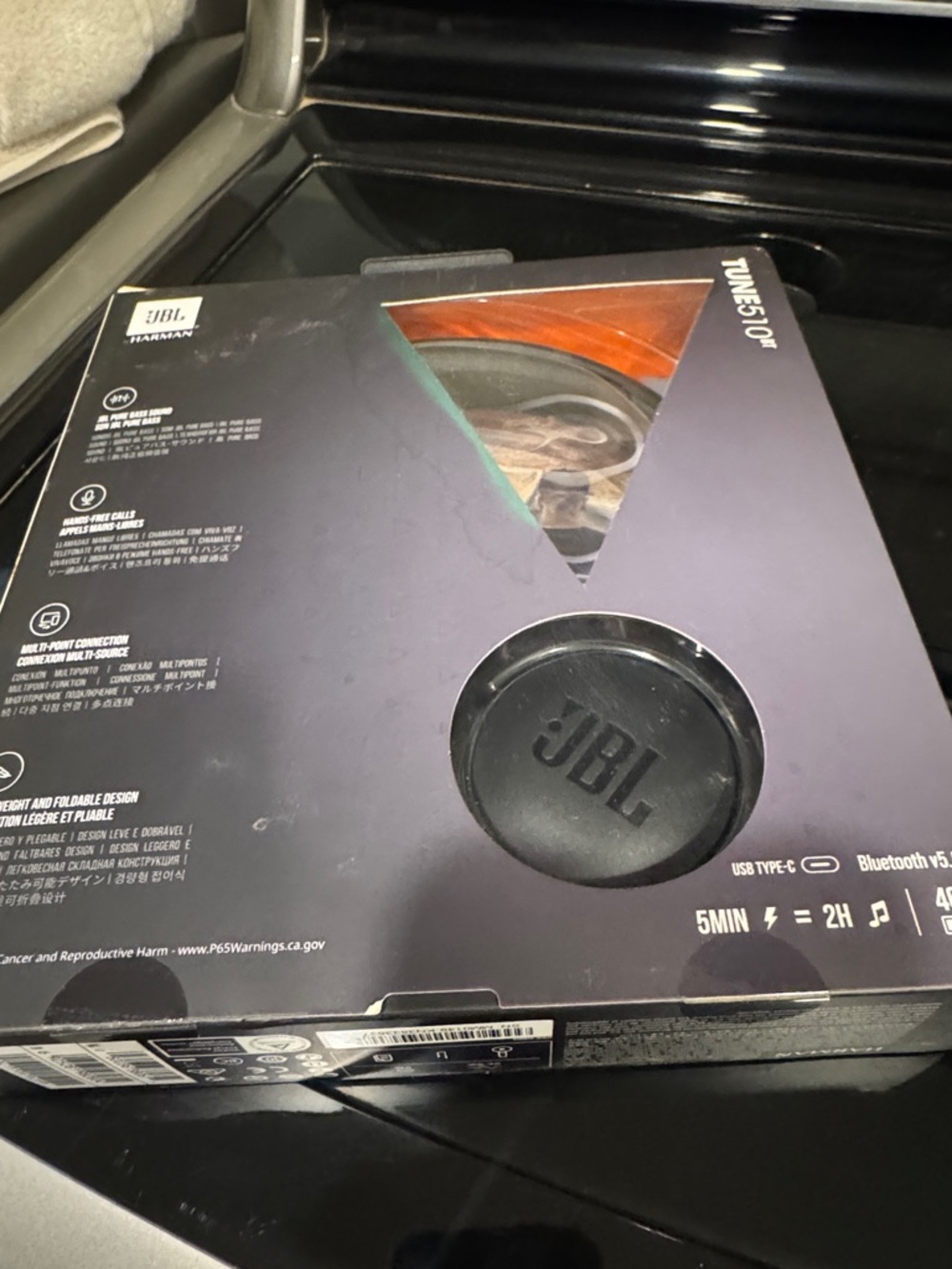 JBL Black Wireless Over-Ear Headphones - Pure Bass - Picture 2 of 3